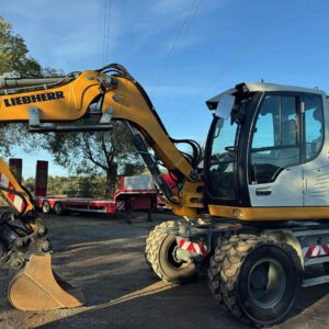Liebherr A 910 Compact
